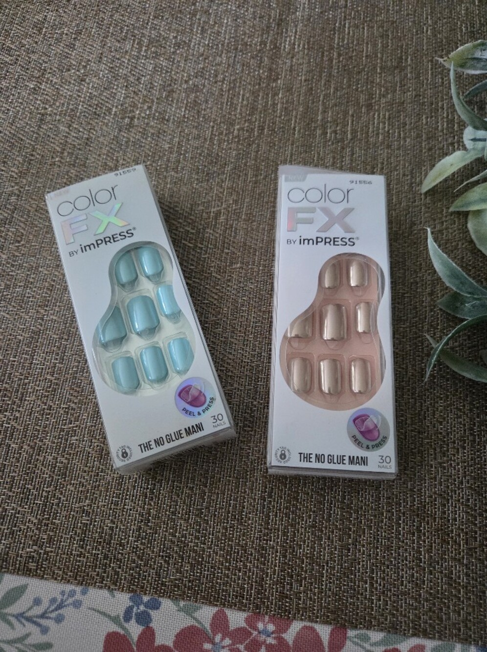 imPRESS Color FX Press-On Nails in Aqua Blue and Metallic Gold